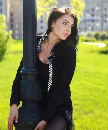 Я молода, креативна и опытна. Встречи со мной – это незабываемое путешествие в мир удовольствия и наслаждения. У меня есть множество услуг, которые сделают тебя счастливым и удовлетворенным. Расслабляющий массаж, эротические игры, стриптиз – все это я делаю на высоком уровне. Мои фото говорят сами за себя – я сексуальна и привлекательна. У меня много положительных отзывов от моих довольных клиентов. Хочешь окунуться со мной в мир страсти и желания? Приходи, и я сделаю твои самые сокровенные фантазии реальностью. Жду тебя в Москве для незабываемых встреч! 💋🔥 Галина